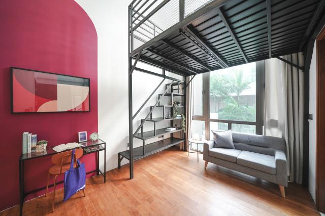 Mohd Sultan Blue Suite